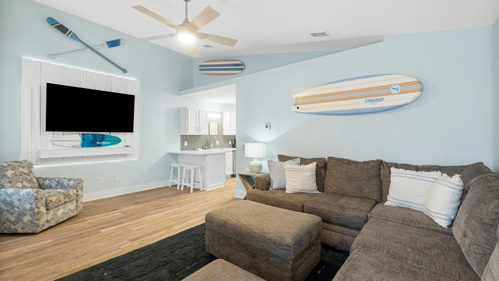 Red Neptune By Nautical Properties Panama City Beach Holiday home